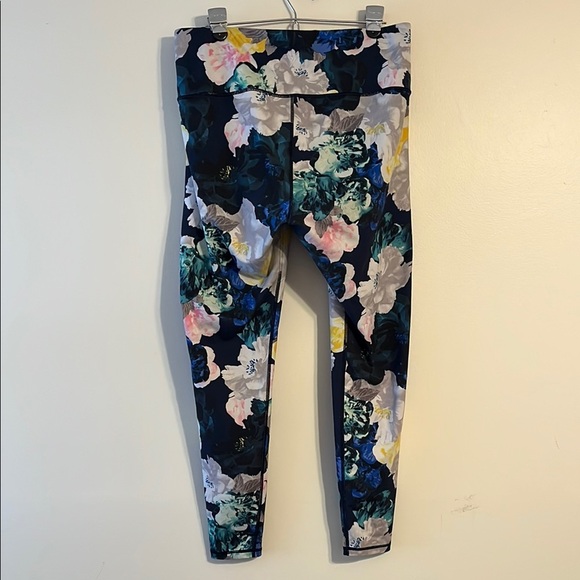 Old Navy Active Go-Dry‎ Full Length Colorful Blue Floral Patterned Leggings - Picture 2 of 5